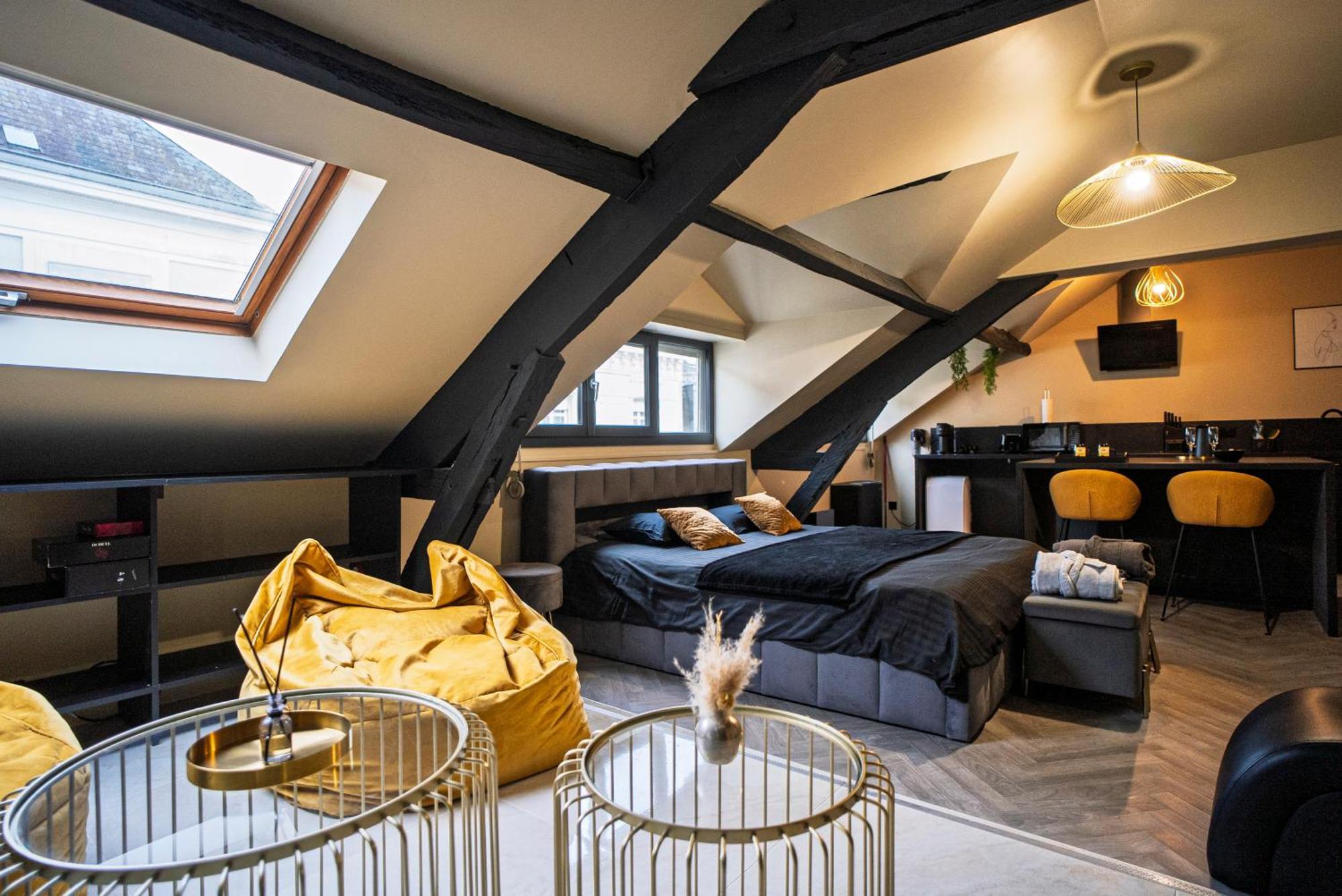 La Marble Room - Suite Balneo & Sauna Angers Exterior foto